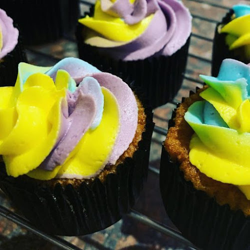 Comentarii opinii despre Sprinkles Cake Decor