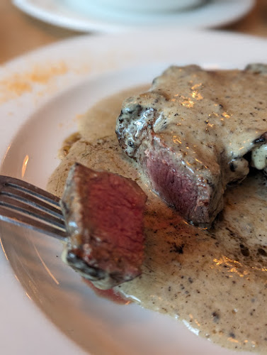 Brad's Grill Sea Point - Cape Town