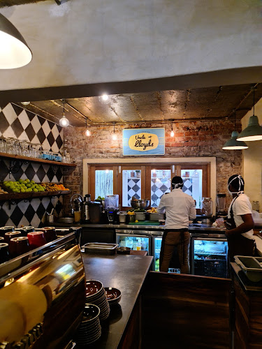 The Hans & Lloyd Coffee Co | Newlands - Hospitality and gastronomy