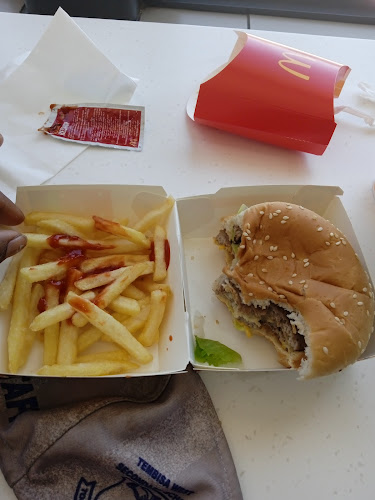 Comentarii opinii despre McDonald's Tembisa