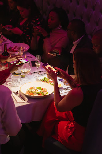 Comentarii opinii despre Zsa Zsa Cape Town