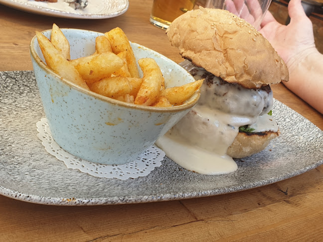 16th St, Hazelwood, Pretoria, 0081