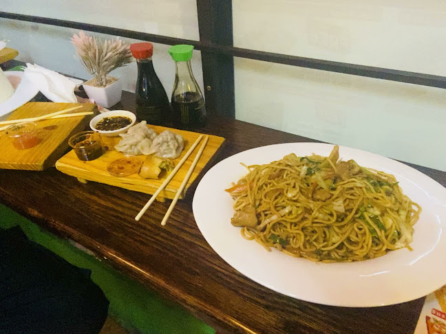 Comentarii opinii despre Wow Sushi & Asian Food Observatory