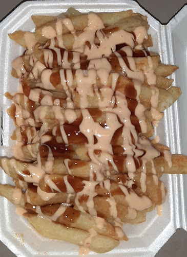 Comentarii opinii despre Thandabantu Tuckshop and Tarven