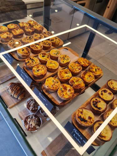 Opinii despre Coffee Fox Mountain View Square în Rustenburg - Hospitality and gastronomy