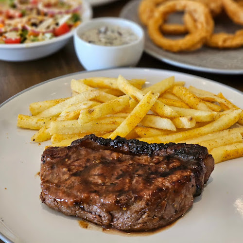 Comentarii opinii despre District Cafe