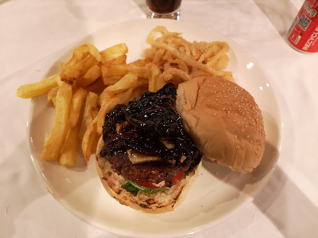 Opinii despre The Baron Woodmead în Sandton - Hospitality and gastronomy