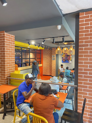 Chicken Licken Lilian Ngoyi Street (Van Der Walt) - Hospitality and gastronomy