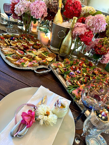 Kiki Cafe - Hospitality and gastronomy