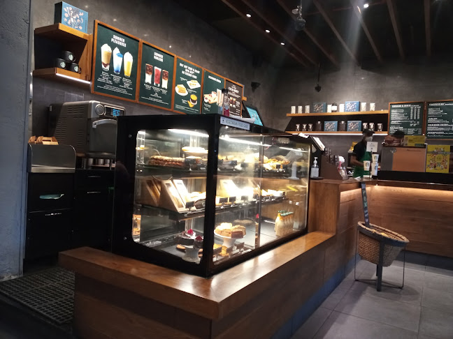 Opinii despre Starbucks Pavilion Mall în Westville - Hospitality and gastronomy