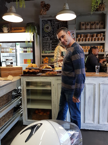 78 Ebenezer Rd, Green Point, Cape Town, 8000