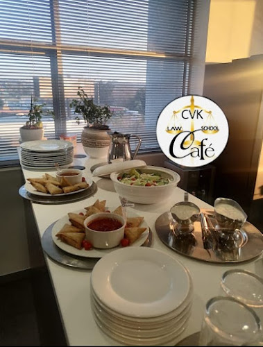 Comentarii opinii despre CVK Law School Café