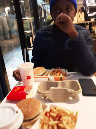 Comentarii opinii despre McDonald's Dr Pixley Kaseme