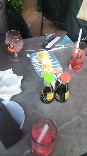 Comentarii opinii despre The Village