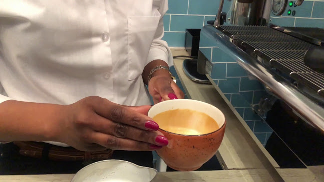 Comentarii opinii despre Uhuru Cafe & Wine Emporium