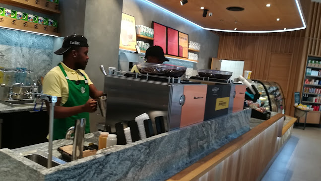 Opinii despre Starbucks Bedford Square în Germiston - Hospitality and gastronomy