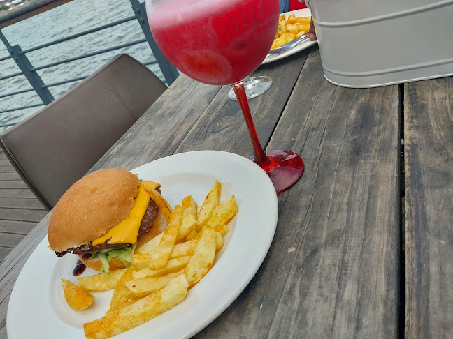 Comentarii opinii despre DAM Pub and Diner.