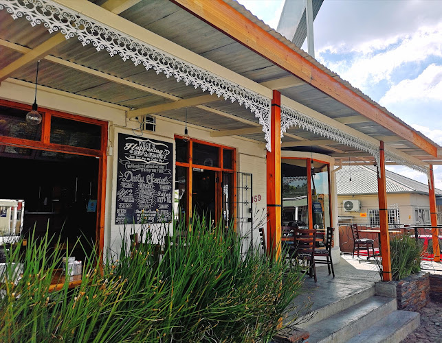 Cut and Craft Bistro