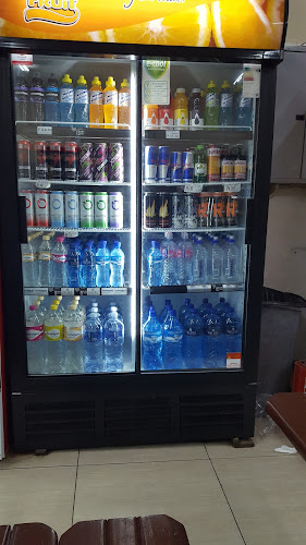 Comentarii opinii despre FOUR WAYS FAST FOOD HALAL