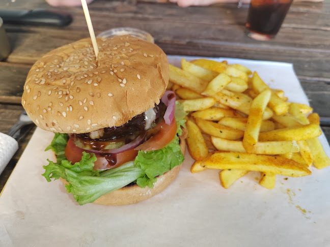 Opinii despre John's Pub - Bar & Grill în Worcester - Hospitality and gastronomy