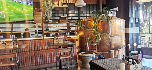 Malibongwe Dr, Ferndale, Randburg, 2194