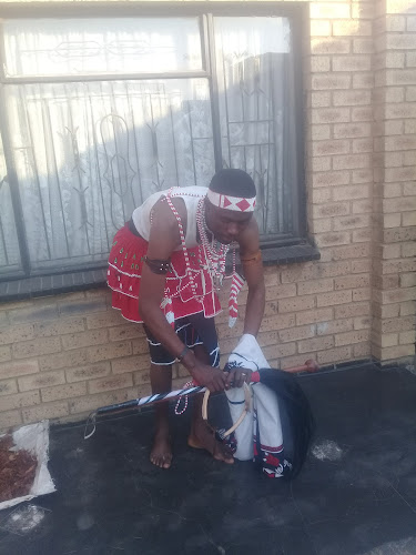 Impande ka Maduna Traditional healer - Hospitality and gastronomy
