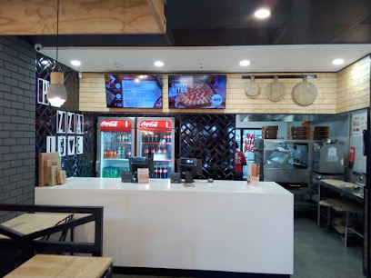 Pizza Hut Appletons Village