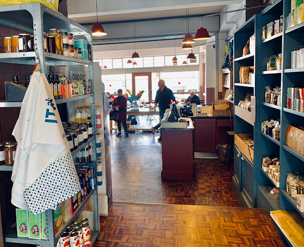 Comentarii opinii despre Service Station