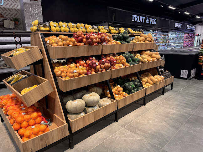 Seven Seas Fisheries Food Emporium - Hospitality and gastronomy