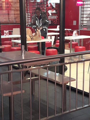 Opinii despre KFC Crown Mines în Johannesburg - Hospitality and gastronomy