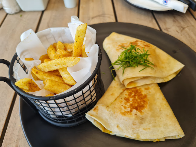 Floor 2, Brooklyn House - Luxury Student Accommodation Pretoria, 77 Lynnwood Rd, Brooklyn, Pretoria, 0181