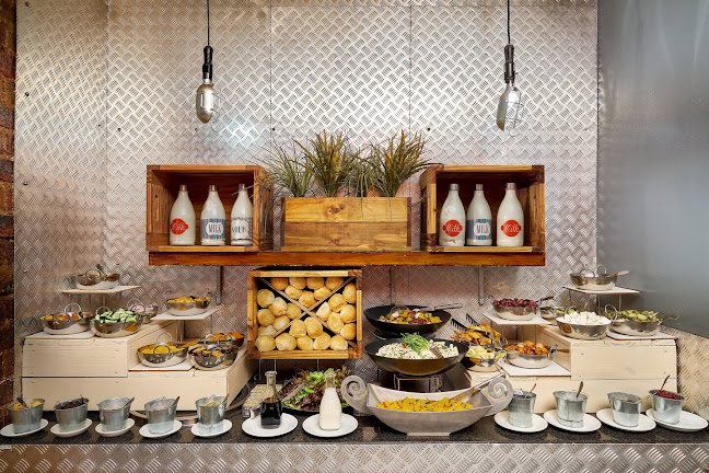 Opinii despre The Warehouse Restaurant în Kempton Park - Hospitality and gastronomy