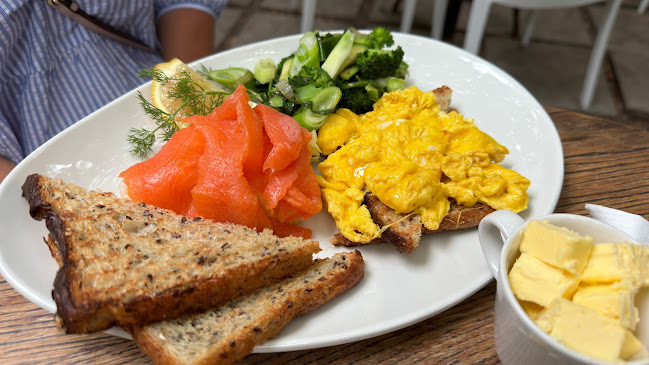 Comentarii opinii despre Pool Caffe