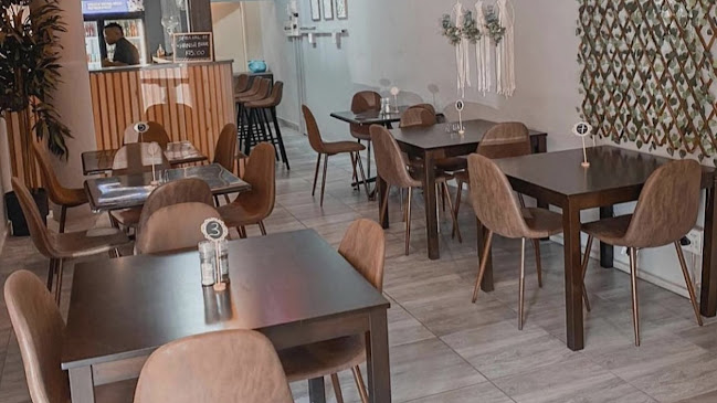 SAVANNAH CAFE RESTAURANT