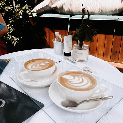 Opinii despre Laced Coffee House în Cape Town - Hospitality and gastronomy