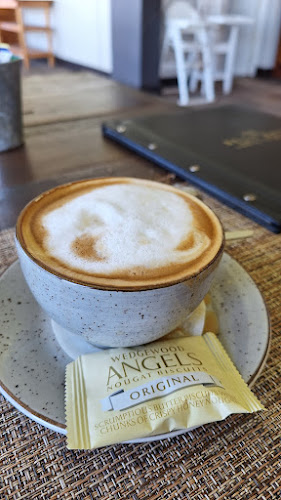 Comentarii opinii despre Blue Bay Café at Blue Bay Lodge