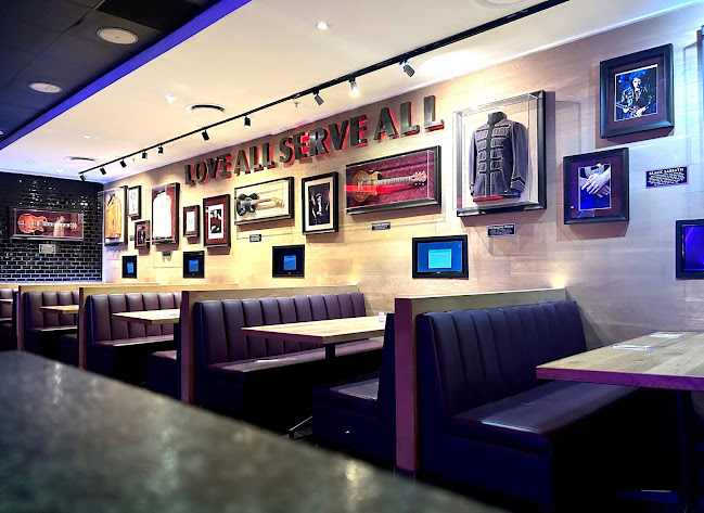 Comentarii opinii despre Hard Rock Cafe