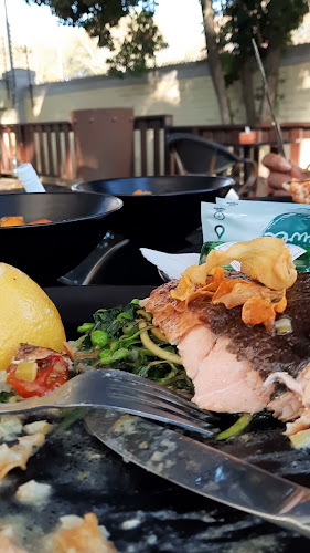 Opinii despre Uhuru Cafe & Wine Emporium în Polokwane - Hospitality and gastronomy