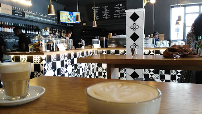 Bootlegger XS - Sea Point