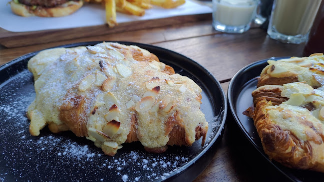 Comentarii opinii despre Bootlegger The Zone Halaal