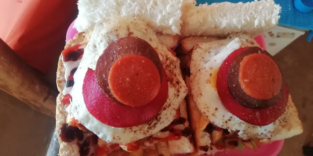 B-Khomms Kota & Chips