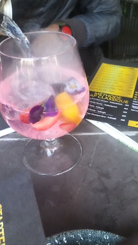 Comentarii opinii despre The Village