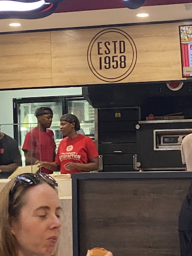 Pizza Hut Fourways Mall - Hospitality and gastronomy