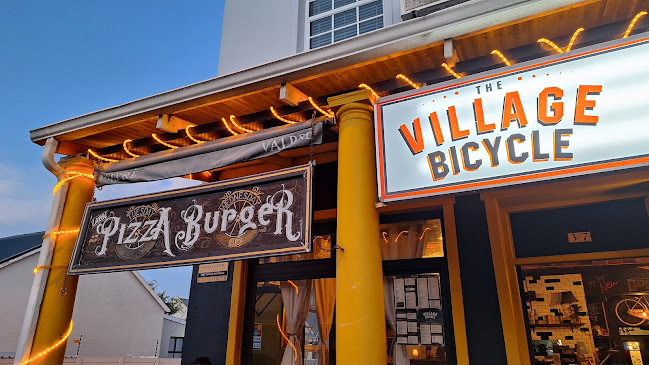 Comentarii opinii despre The Village Bicycle