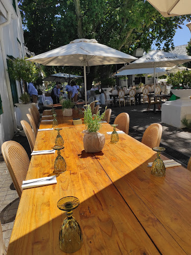 Opinii despre Olives and Plates Wits Club and Conference în Johannesburg - Hospitality and gastronomy