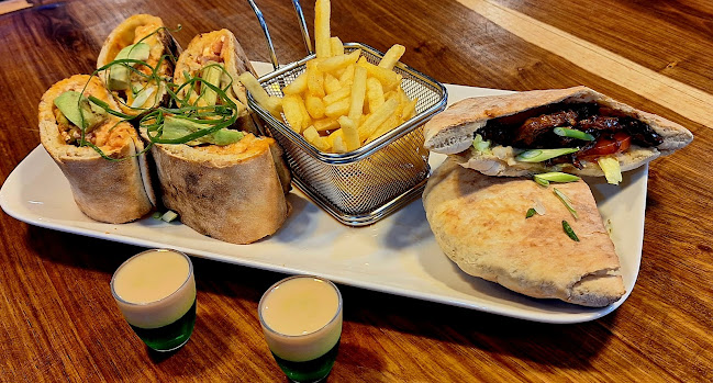 Opinii despre Douglas Mitchell Sports Bar and Grill în Margate - Hospitality and gastronomy