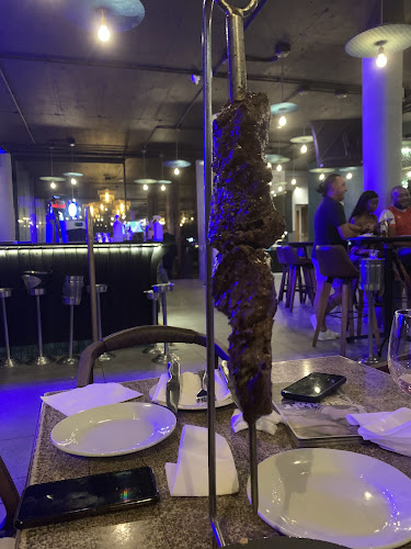 Opinii despre Summit Grill and Sky Bar Menlyn în Pretoria - Hospitality and gastronomy