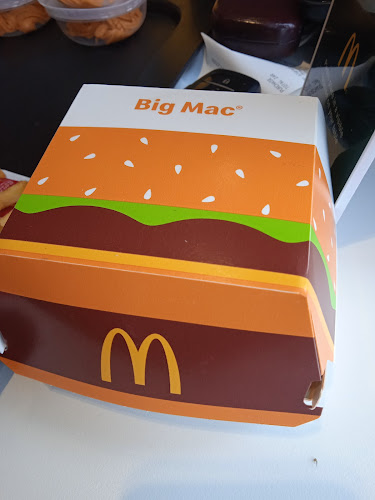 Opinii despre McDonald's Beaufort West Drive-Thru în Beaufort West - Hospitality and gastronomy