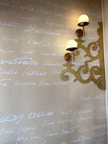 Comentarii opinii despre Château Gâteaux Thrupps Centre