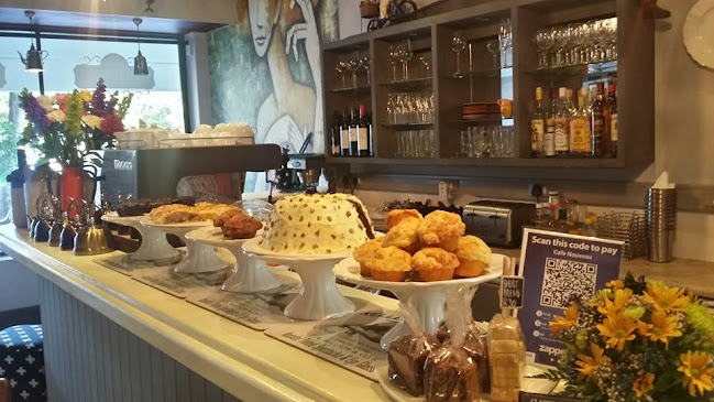 Opinii despre Cafe Nouveau, Pinelands în Cape Town - Hospitality and gastronomy